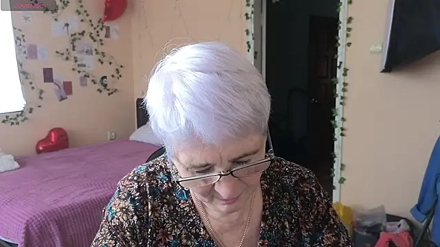 Sandra Snowflake online show from 06-05-26, 05:34