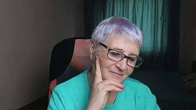 Sandra Snowflake online show from 10-21-25, 12:04