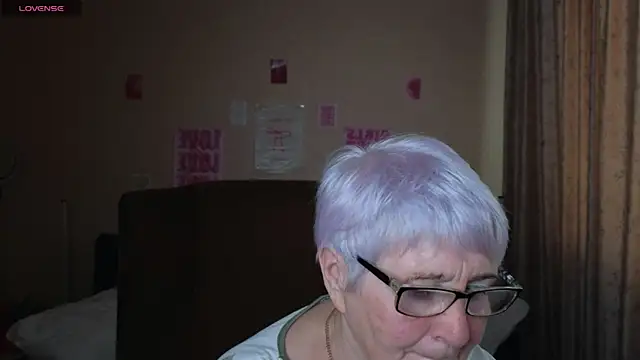 Sandra Snowflake online show from 05-07-26, 12:08