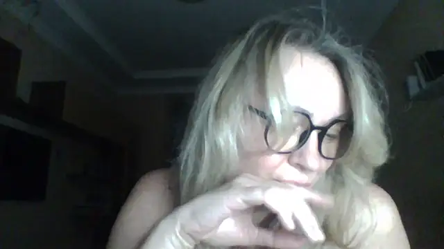 Mary888x online show from 12-21-25, 07:59
