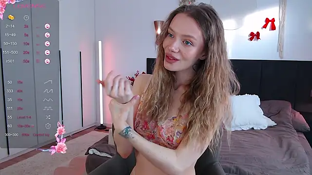 LunaticaBae online show from 02-06-26, 03:46