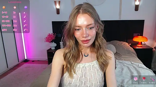 LunaticaBae online show from 05-10-26, 04:05