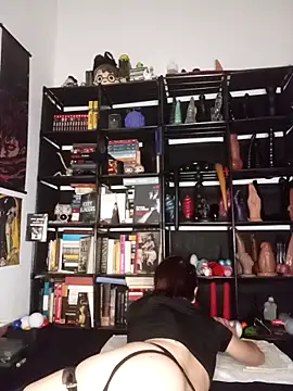 MirianaB online show from 12-15-25, 07:31