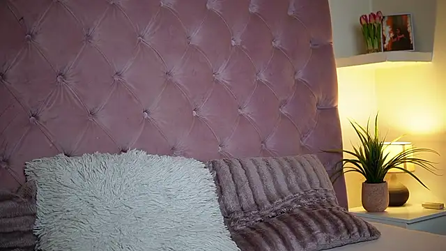 MaiaMini online show from 03-13-26, 06:57