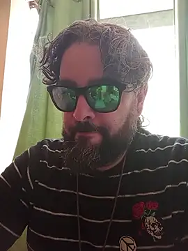 Snapshot of serpensy chatting on 10-05-25, 01:13 serpensy online show from 10-05-25, 01:13