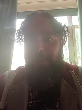 Snapshot of serpensy chatting on 11-17-25, 01:48 serpensy online show from 11-17-25, 01:48