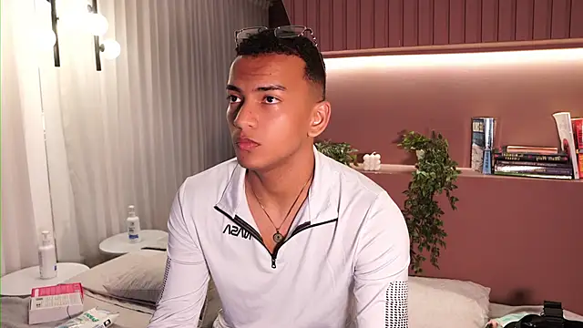 Rafa2004Cruz online show from 03-24-26, 01:55