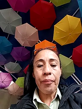 Snapshot of Coeur_de_luxure chatting on 12-18-25, 03:38 Coeur de luxure online show from 12-18-25, 03:38