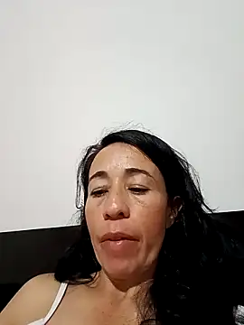 Snapshot of Coeur_de_luxure chatting on 03-16-25, 01:27 Coeur de luxure online show from 03-16-25, 01:27