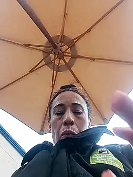 Snapshot of Coeur_de_luxure chatting on 11-14-25, 02:10 Coeur de luxure online show from 11-14-25, 02:10