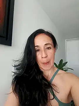 Snapshot of Coeur_de_luxure chatting on 10-30-25, 07:55 Coeur de luxure online show from 10-30-25, 07:55