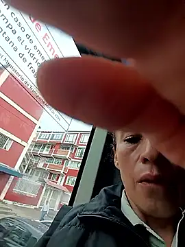 Snapshot of Coeur_de_luxure chatting on 01-15-26, 11:57 Coeur de luxure online show from 01-15-26, 11:57