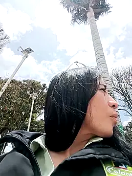 Snapshot of Coeur_de_luxure chatting on 09-12-25, 04:51 Coeur de luxure online show from 09-12-25, 04:51