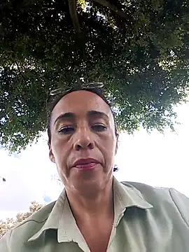 Snapshot of Coeur_de_luxure chatting on 11-30-25, 03:24 Coeur de luxure online show from 11-30-25, 03:24