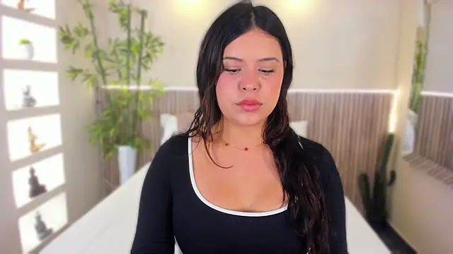Snapshot of GeorginaReyes chatting on 06-21-26, 12:11 GeorginaReyes online show from 06-21-26, 12:11