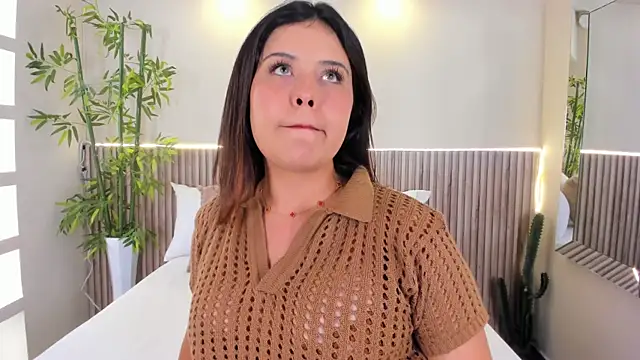 Snapshot of GeorginaReyes chatting on 06-25-26, 11:54 GeorginaReyes online show from 06-25-26, 11:54