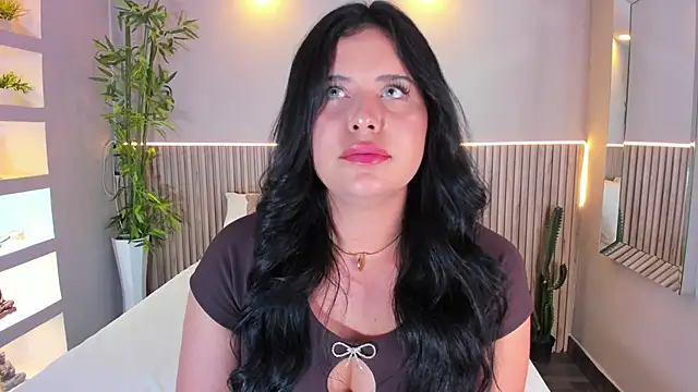 GeorginaReyes online show from 12-17-25, 10:37