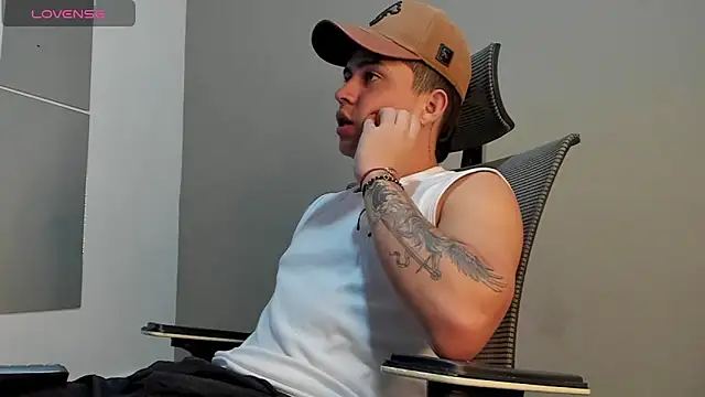 mattiwsmorris  online show from 12-02-25, 10:11