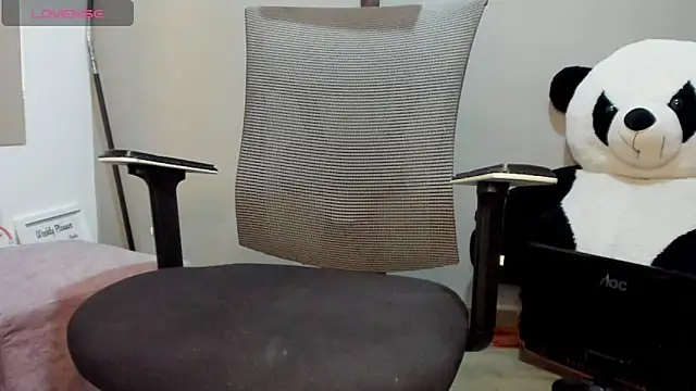 mattiwsmorris  online show from 10-29-25, 05:50