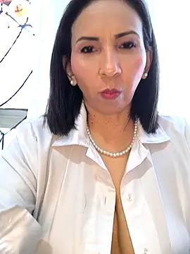 Mrsvictoriaaa online show from 10-26-25, 06:52