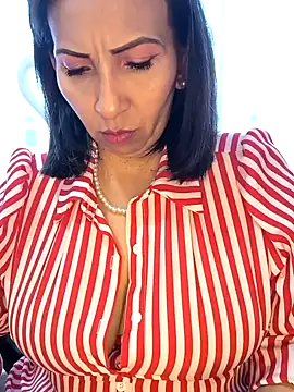 Mrsvictoriaaa online show from 02-16-26, 07:56