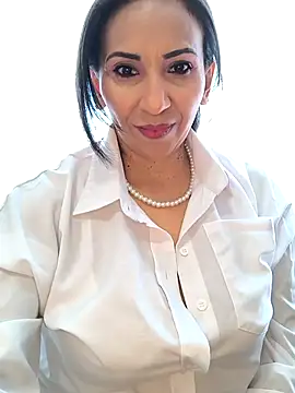 Snapshot of Mrsvictoriaaa chatting on 10-10-25, 08:09 Mrsvictoriaaa online show from 10-10-25, 08:09