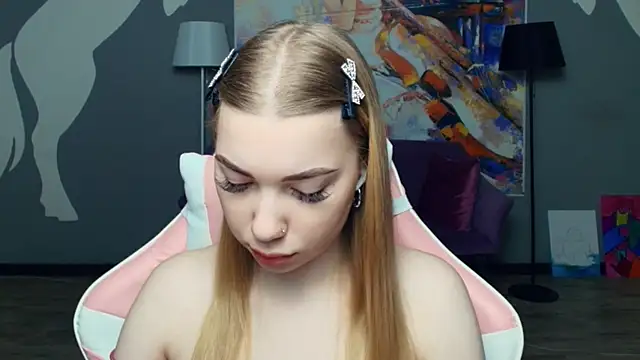 FloraBonde online show from 12-15-25, 12:11