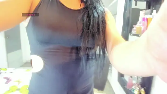 Snapshot of Ladyy_Sweet22 chatting on 11-16-25, 06:18 Ladyy Sweet22 online show from 11-16-25, 06:18