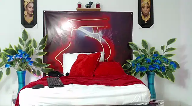 Snapshot of lunitadal chatting on 02-18-25, 06:37 lunitadal online show from 02-18-25, 06:37