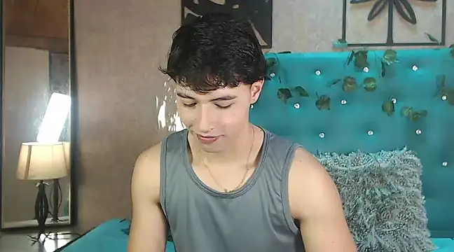 Snapshot of LiamAndrewzz chatting on 02-20-25, 07:19 LiamAndrewzz online show from 02-20-25, 07:19