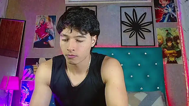Snapshot of LiamAndrewzz chatting on 06-16-26, 04:12 LiamAndrewzz online show from 06-16-26, 04:12