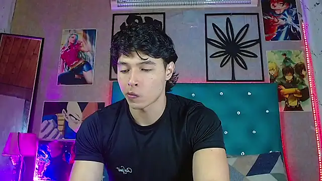 Snapshot of LiamAndrewzz chatting on 07-18-26, 03:59 LiamAndrewzz online show from 07-18-26, 03:59