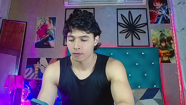 Snapshot of LiamAndrewzz chatting on 07-19-26, 04:10 LiamAndrewzz online show from 07-19-26, 04:10