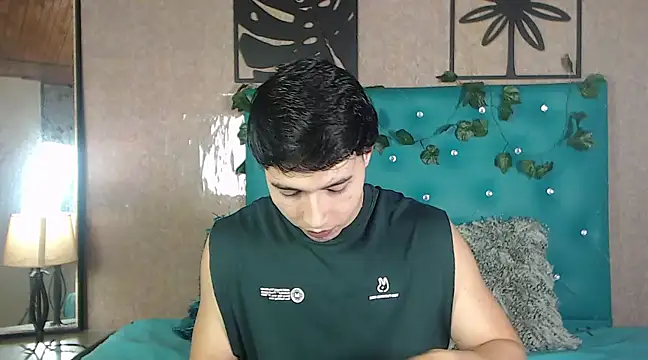 Snapshot of LiamAndrewzz chatting on 02-23-25, 12:08 LiamAndrewzz online show from 02-23-25, 12:08