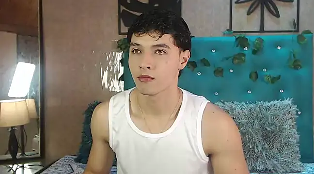 Snapshot of LiamAndrewzz chatting on 02-25-25, 06:33 LiamAndrewzz online show from 02-25-25, 06:33