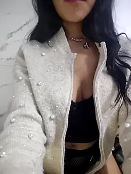 Snapshot of ElaRuil69 chatting on 10-25-25, 03:28 ElaRuil69 online show from 10-25-25, 03:28