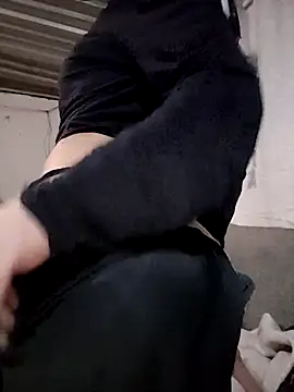 Snapshot of ElaRuil69 chatting on 01-17-26, 02:59 ElaRuil69 online show from 01-17-26, 02:59