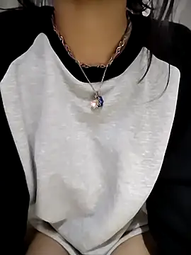 Snapshot of ElaRuil69 chatting on 11-05-25, 02:47 ElaRuil69 online show from 11-05-25, 02:47