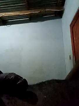 Snapshot of king_of_streets chatting on 02-17-25, 09:32 king of streets online show from 02-17-25, 09:32