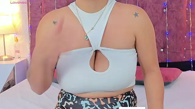 ValentinaGuerra online show from 01-15-26, 03:32