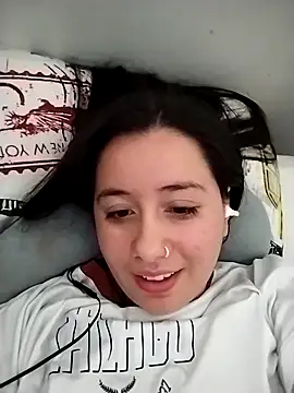 Snapshot of sweetie__annieee chatting on 09-11-25, 05:18 sweetie  annieee online show from 09-11-25, 05:18