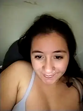 Snapshot of sweetie__annieee chatting on 10-21-25, 05:07 sweetie  annieee online show from 10-21-25, 05:07