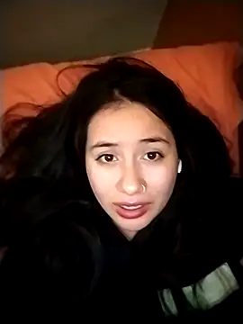 Snapshot of sweetie__annieee chatting on 02-26-26, 04:34 sweetie annieee online show from 02-26-26, 04:34