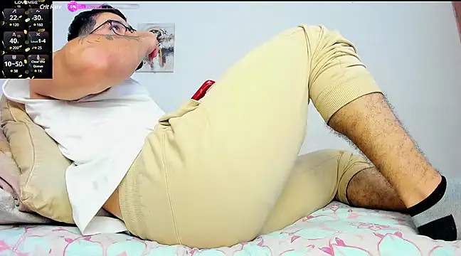 Snapshot of jeyco_santino chatting on 03-11-25, 02:42 jeyco santino online show from 03-11-25, 02:42