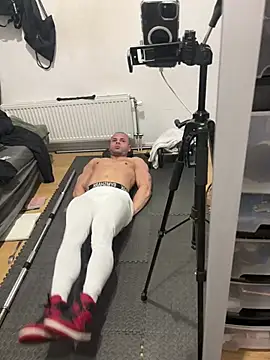 pesyelisa online show from 02-26-25, 03:32