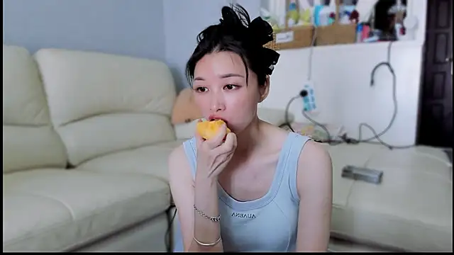 Snapshot of A_dabo chatting on 11-14-25, 06:39 A dabo online show from 11-14-25, 06:39