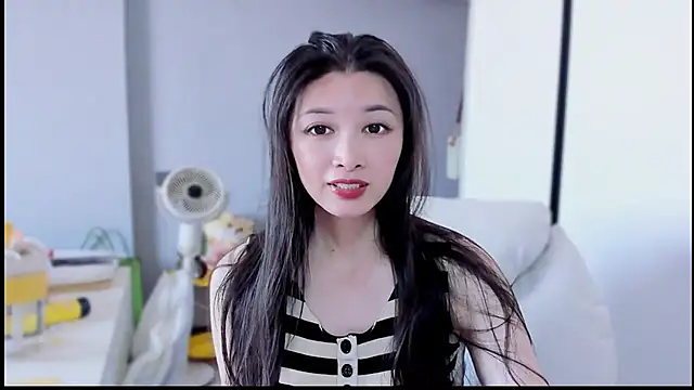 Snapshot of A_dabo chatting on 11-16-25, 07:57 A dabo online show from 11-16-25, 07:57