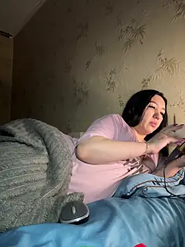 Naughtbaby 2025 online show from 11-14-25, 04:21