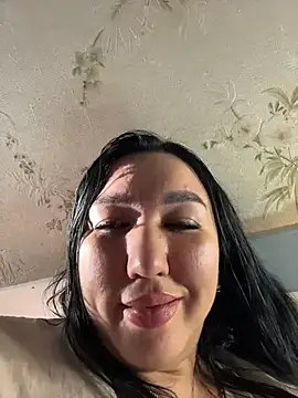 Naughtbaby 2025 online show from 02-17-26, 01:30