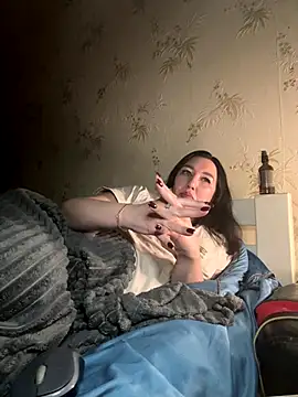 Naughtbaby 2025 online show from 12-16-25, 03:44